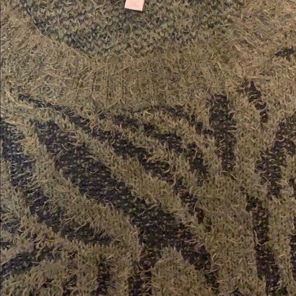 Wonderly Curvy Eyelash Sweater - Picture 5 of 11